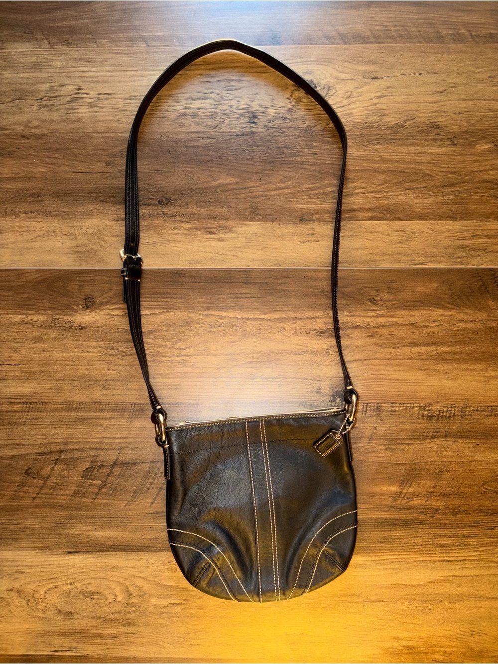 Vintage Authentic Coach Soho Black Leather Small Crossbody Bag